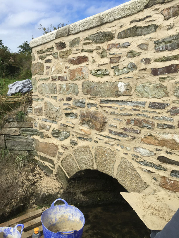 Traditional Bridge Lime Pointing for Finishing