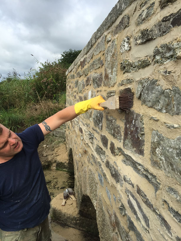 Traditional Bridge Lime Pointing with Brush