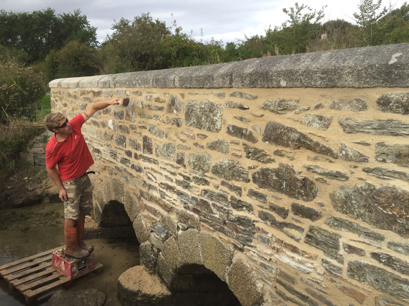Traditional Bridge Lime Pointing Workman